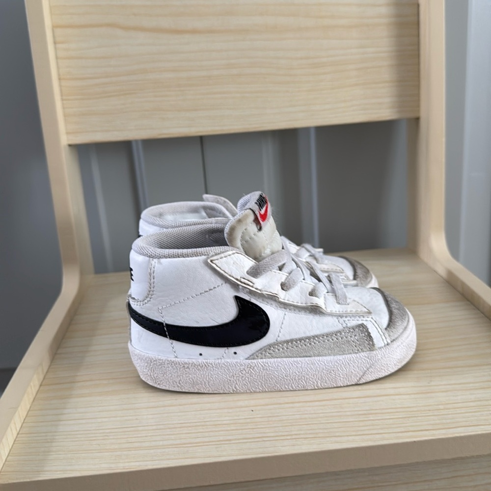 Toddler Easy on Nike Blazer size 7C